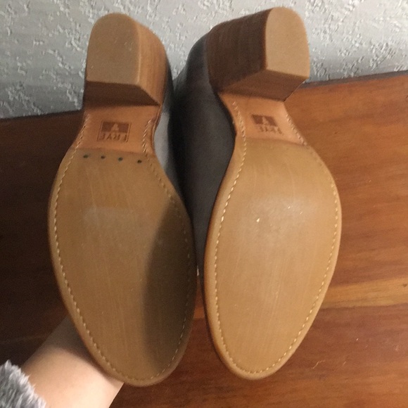 Frye Women's Jackie Button Short, sz 7 - Picture 4 of 7